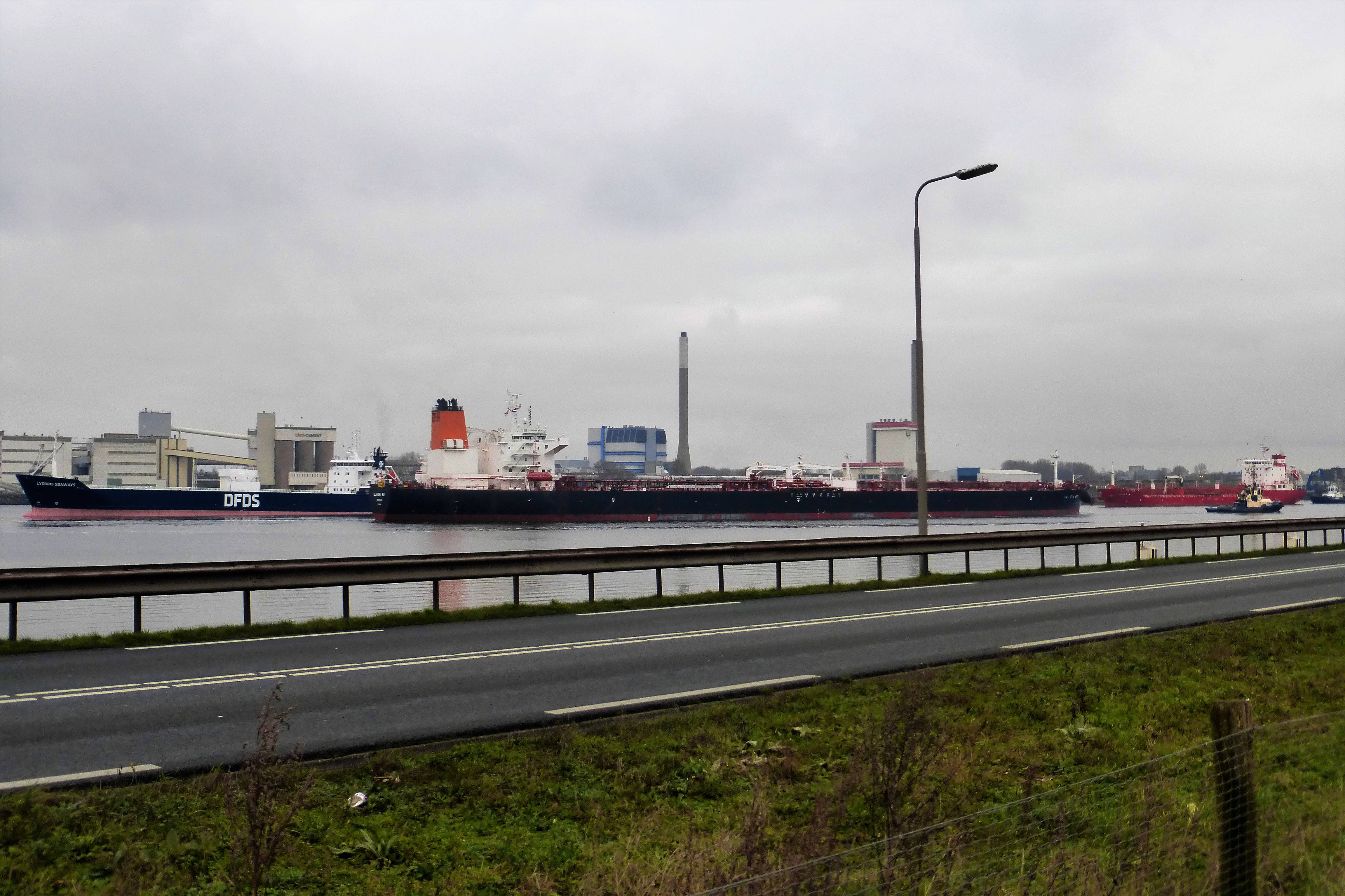 Drukte Bij Sluizen IJmuiden   23-01-20 